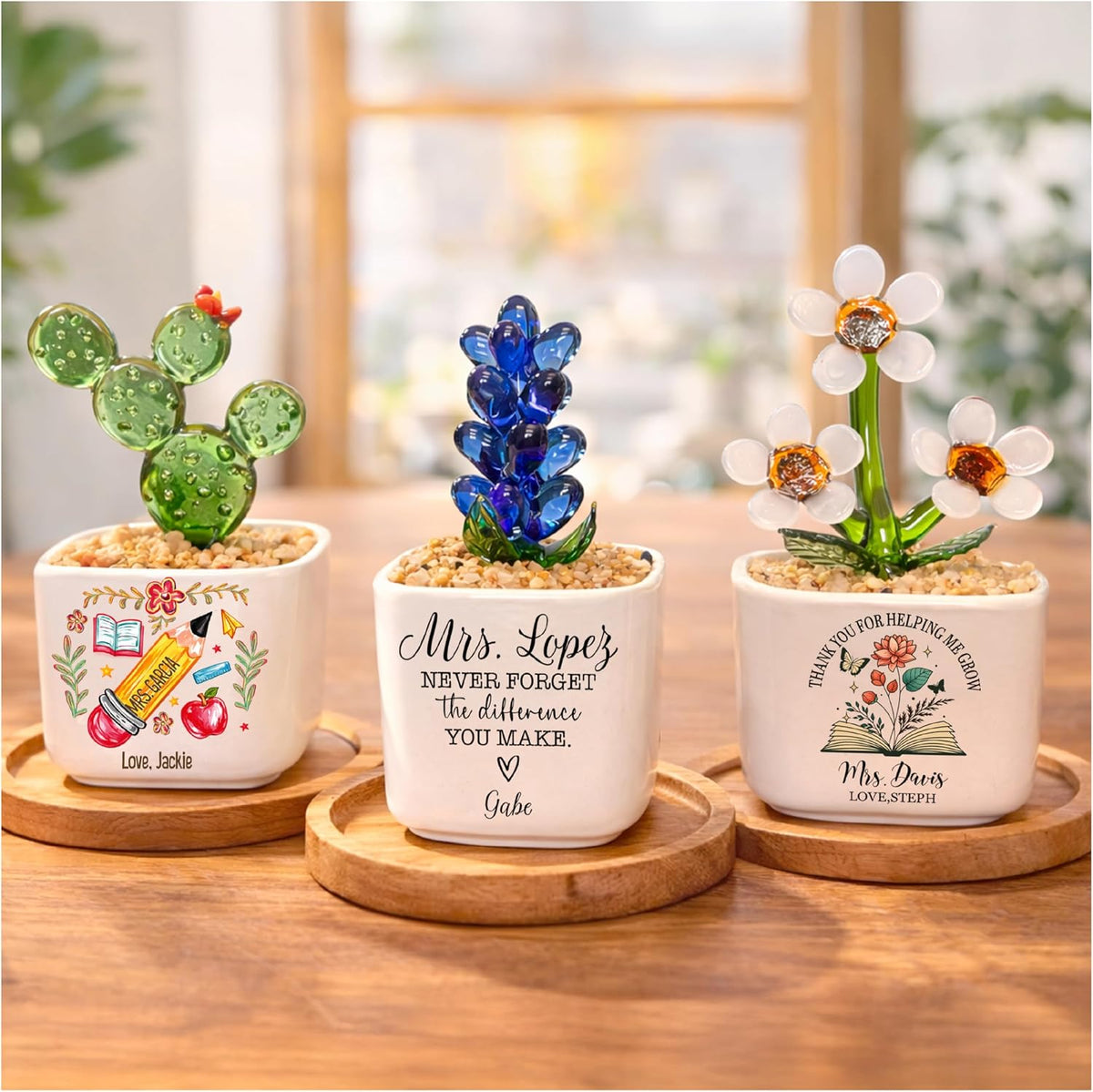 Personalized Grandma Gift - Custom Flower Pot with Names - Ceramic Planter Gift for Mom, Grandma's Garden for Grandma
