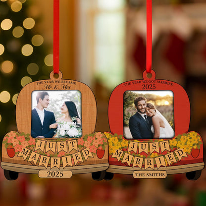 Personalized Just Married Photo Ornament 2026 – Custom Wedding Car Picture Frame Keepsake with Name & Year – Mr & Mrs Newlywed Christmas Tree Decoration – Gift for Couples, Bride, Groom