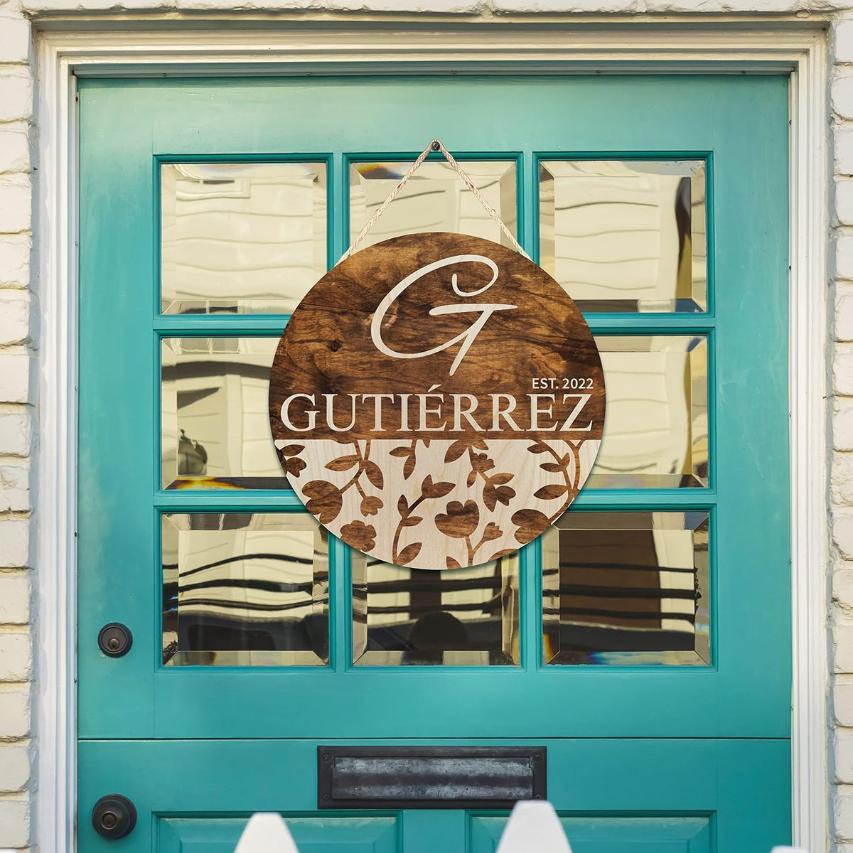 Personalized Round Wood Sign with Family Name, Custom Farmhouse Wall Decor