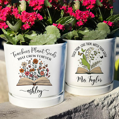 Personalized Grandma Gift - Custom Flower Pot with Names - Ceramic Planter Gift for Mom, Grandma's Garden for Grandma