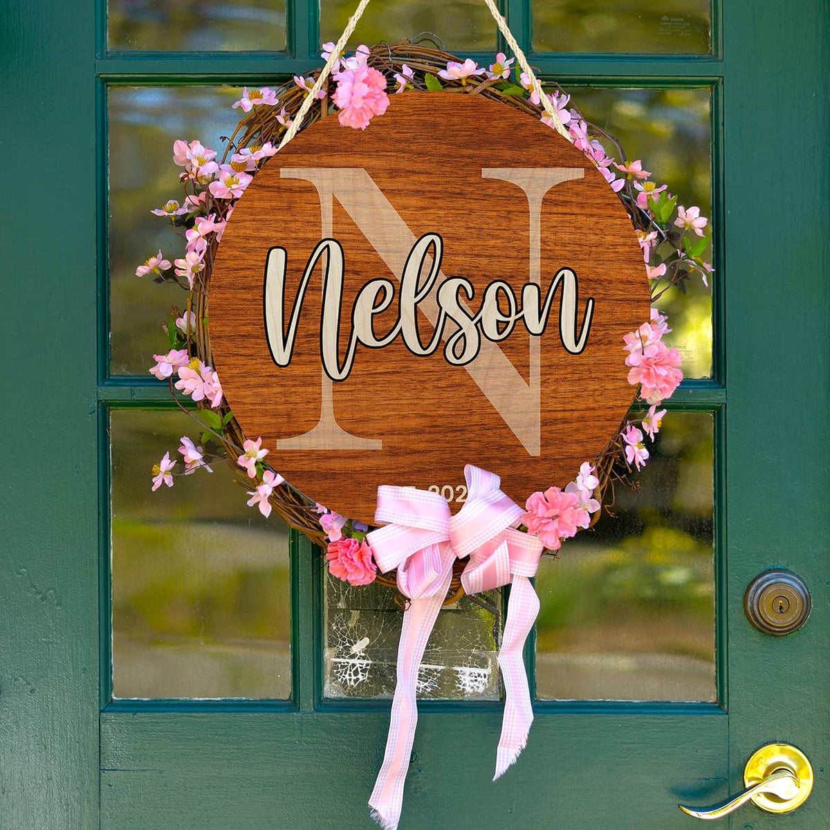 Personalized Round Wood Sign with Family Name, Custom Farmhouse Wall Decor