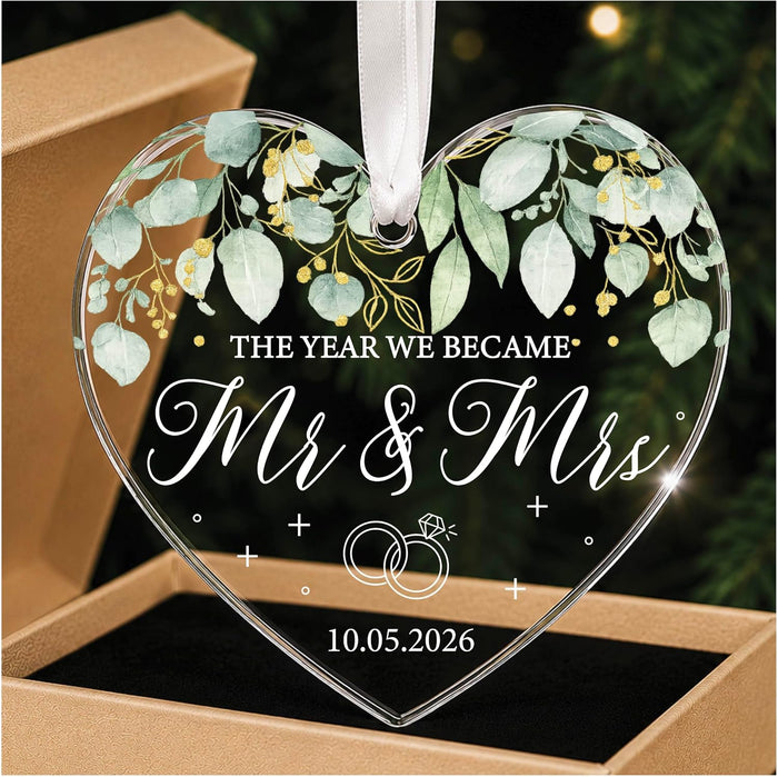 Personalized Wedding Gift, Mr and Mrs Christmas Ornament, Couples Keepsake