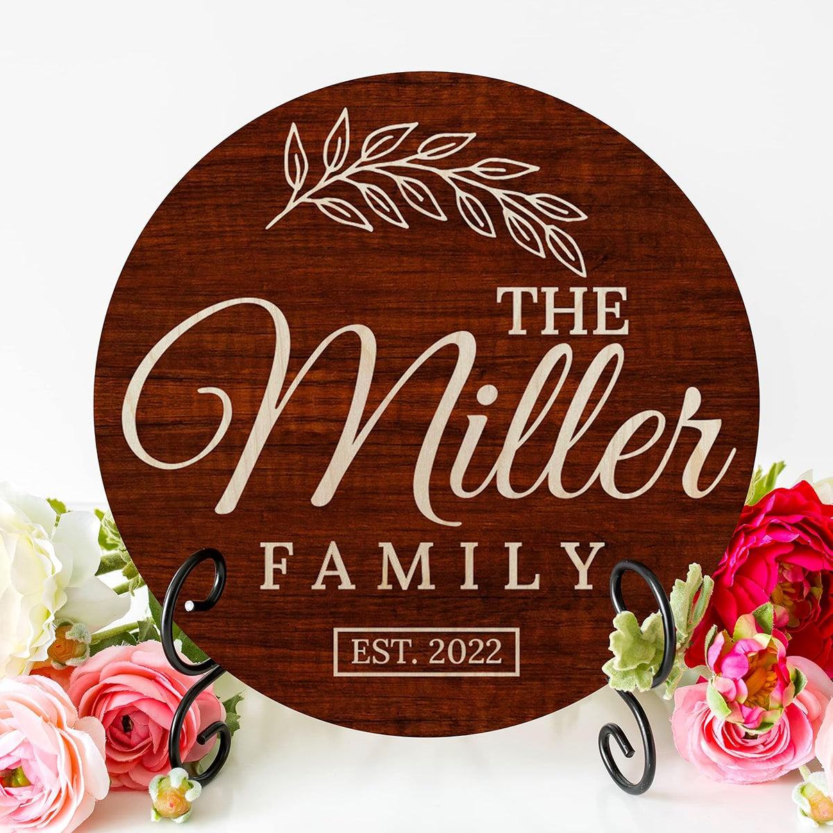 Personalized Round Wood Sign with Family Name, Custom Farmhouse Wall Decor