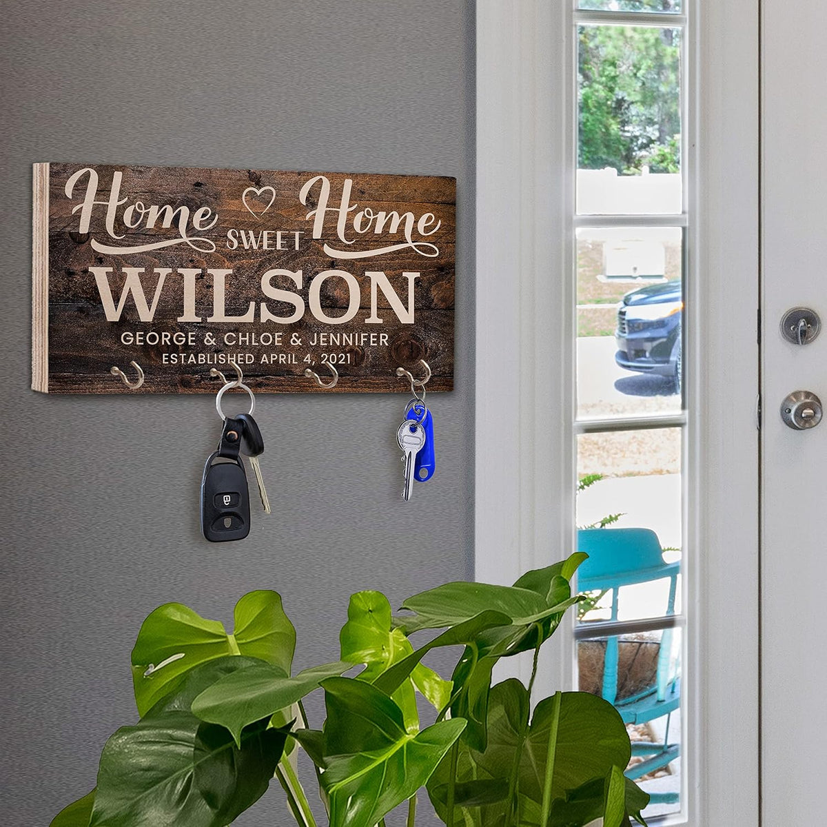 Personalized Wood Key Hook for Wall, Custom Entryway Organizer Gift for Mom