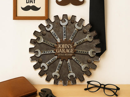 Personalized Garage Sign for Dad, Custom Father's Day Gift with Kids' Names, Rustic Workshop Wall Decor, Grandpa Wood Sign, Little Helpers