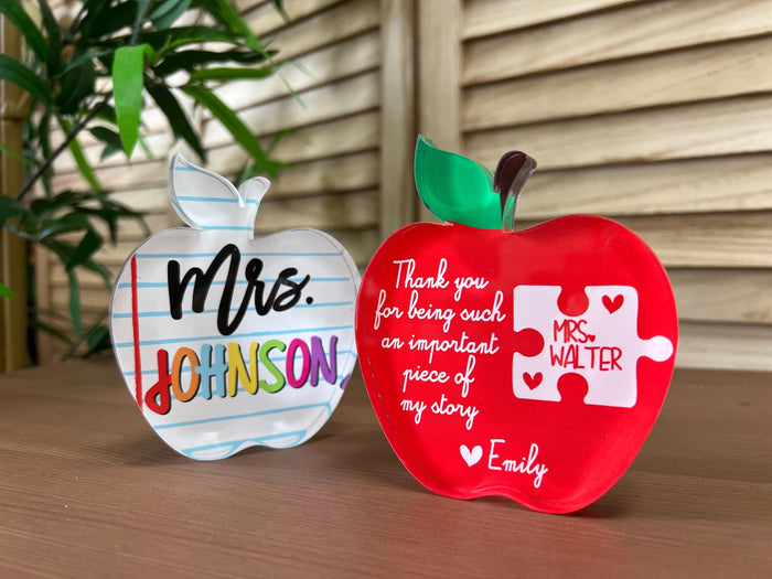 Back to School Gift, Personalized Teacher Gift Idea, Apple Plaque for Teacher, Custom Name Classroom Gift, Teacher Appreciation Gifts