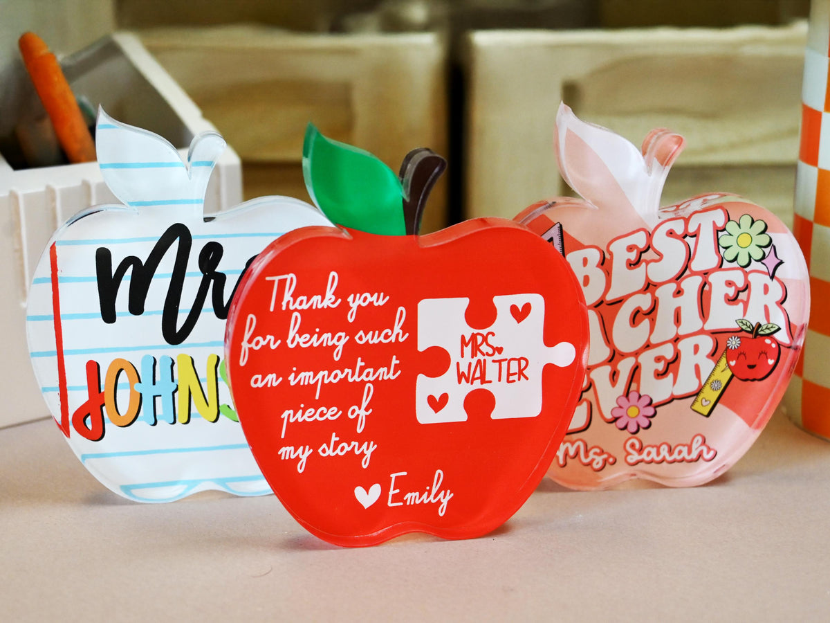 Back to School Gift, Personalized Teacher Gift Idea, Apple Plaque for Teacher, Custom Name Classroom Gift, Teacher Appreciation Gifts