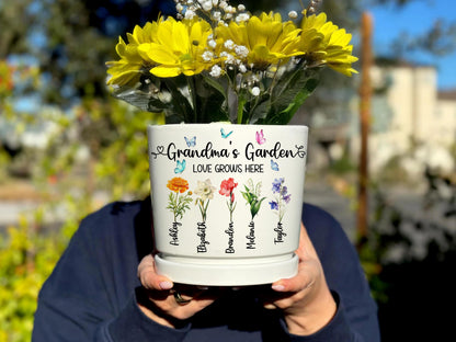 Grandma Gift, Personalized Gifts for Mom, Mom Birthday Gift, Ceramic Pot, Birth Flower Mom Gifts from Daughter, Grandmas Garden Plant Pot