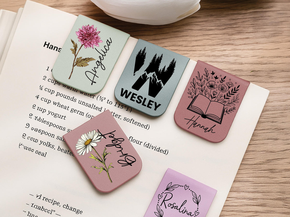 Birth Flower Magnetic Bookmark, Custom Name Leather Bookmark Personalized Bookmark with Name, Book Lover Christmas Gift Women Book Accessory