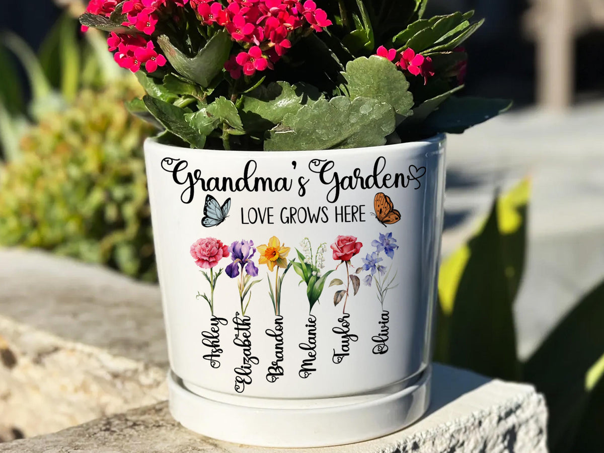 Personalized Grandma Flower Pot, Birth Month Flower Planter, Custom Garden Pot with Names, Gift for Nana, Mother’s Day Gift for Mom