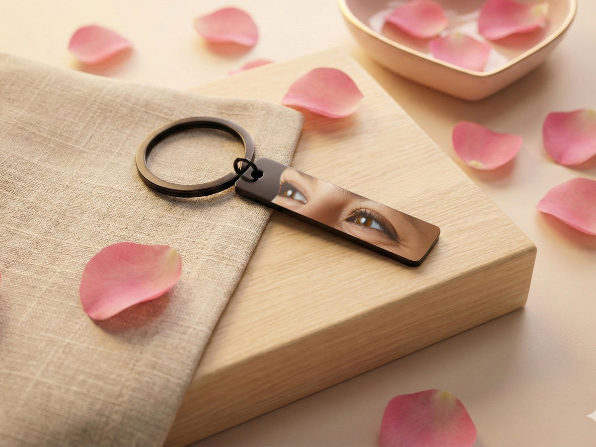 Custom Eye Photo Keychain Personalized Gifts for Him, Stainless Steel Keychain, Boyfriend Gifts for Him,  Long-Distance Relationships Gift