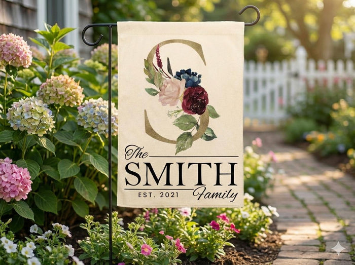 Personalized Family Name Garden Flag: Rustic Welcome Decor