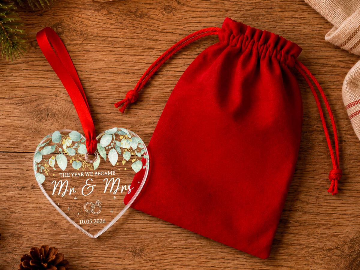 Personalized Newlywed Ornament, This Year We Became Mr & Mrs Ornament,  Custom Wedding Gifts for Couples, Just Married Christmas Ornament