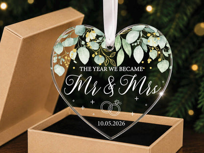 Personalized Newlywed Ornament, This Year We Became Mr & Mrs Ornament,  Custom Wedding Gifts for Couples, Just Married Christmas Ornament