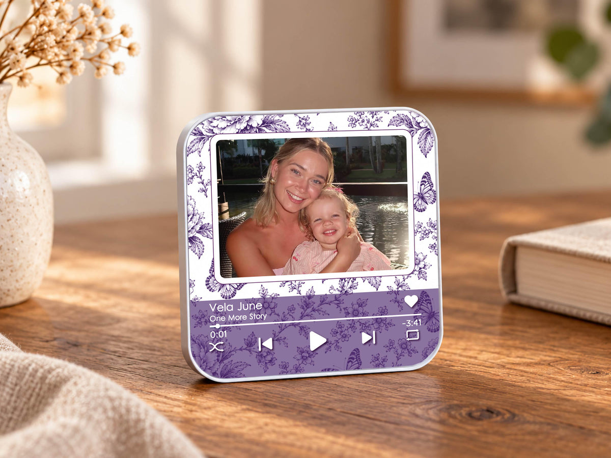 Custom Auntie Gifts, Striped Photo Music Magnet, Song Magnets That Can Plays Music, Personalized Aunt and Niece Gifts for Her Birthday