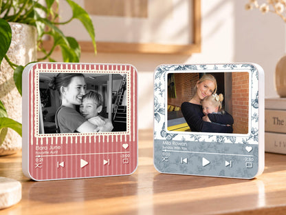 Custom Auntie Gifts, Striped Photo Music Magnet, Song Magnets That Can Plays Music, Personalized Aunt and Niece Gifts for Her Birthday