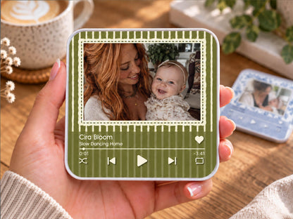 Custom Auntie Gifts, Striped Photo Music Magnet, Song Magnets That Can Plays Music, Personalized Aunt and Niece Gifts for Her Birthday