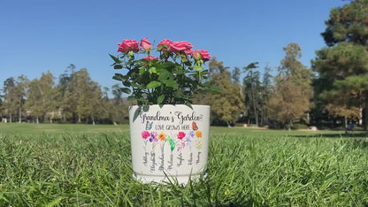 Personalized Grandma Flower Pot, Birth Month Flower Planter, Custom Garden Pot with Names, Gift for Nana, Mother’s Day Gift for Mom