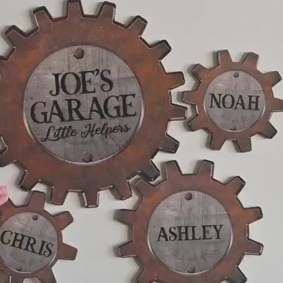 Personalized Dad's Garage Gear Sign, Dad Gift for Fathers Day, Wall Decor Garage Sign for Dad, Grandkids Name Sign For Grandpa Workshop Sign