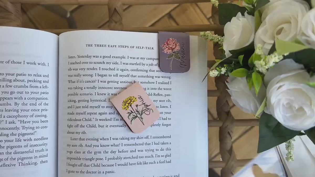 Birth Flower Magnetic Bookmark, Custom Name Leather Bookmark Personalized Bookmark with Name, Book Lover Christmas Gift Women Book Accessory