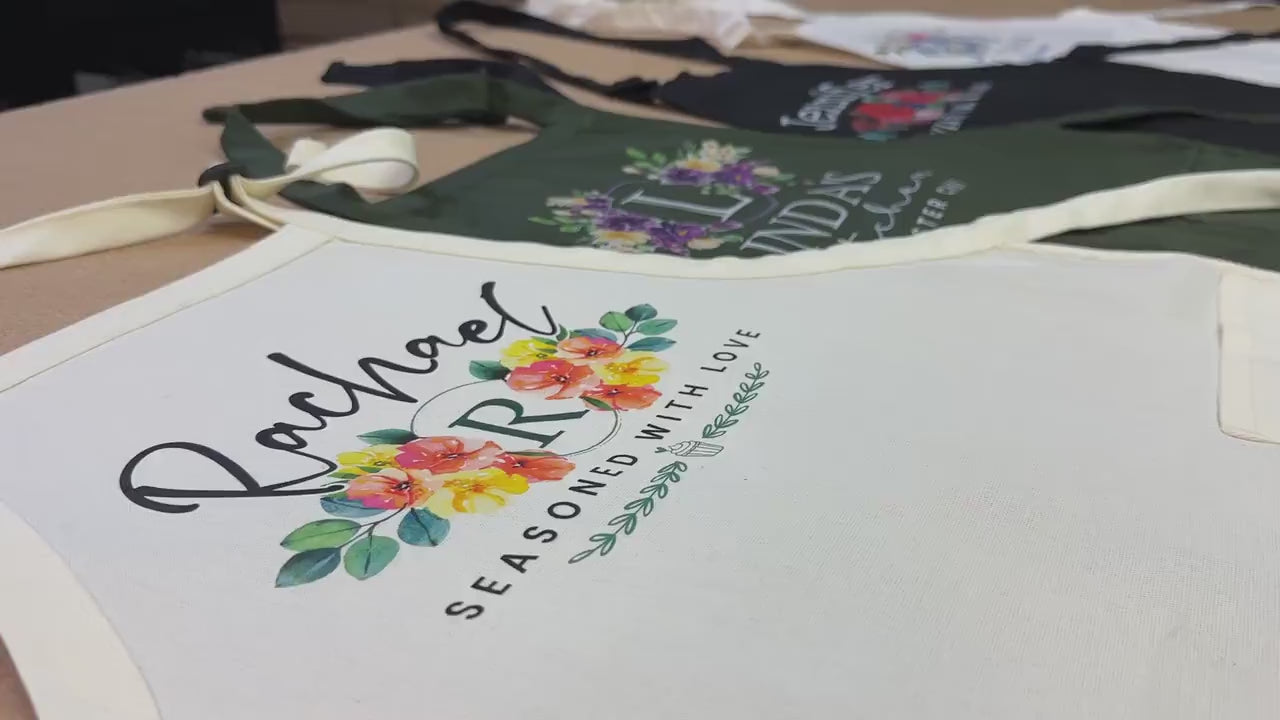 Personalized Apron for Women Gifts, Custom Family Apron Cooking Gift for Mothers Gifts, Customized Aprons for Kitchen Gifts for Mom Gifts
